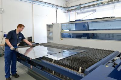 SAE汽車(chē)年會(huì)2020專家組包括（從左到右）：通用汽車(chē)John Capp、Alphabet/谷歌Ron Medford、豐田北美工程制造公司Chuck Gulash、豐田汽車(chē)銷售Ned Curic，及Venable LLP律師事務(wù)所的David Strickland。